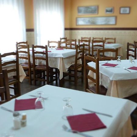 Отель Hostal Restaurante La Masia Vila-real Экстерьер фото