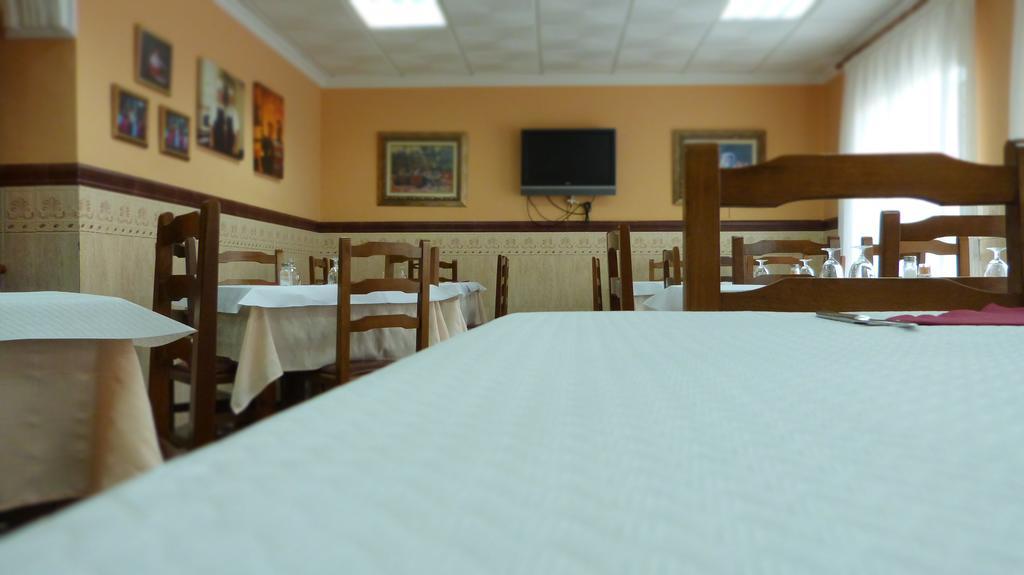 Отель Hostal Restaurante La Masia Vila-real Экстерьер фото